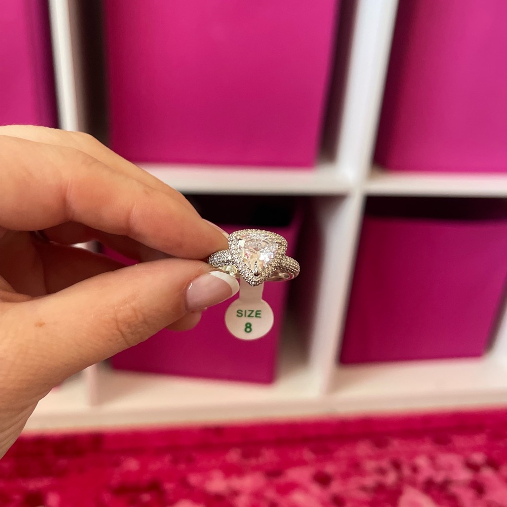 Bomb Party OG Solitaire Halo Ring 🩷
